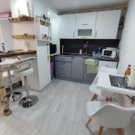 Space Apartman *